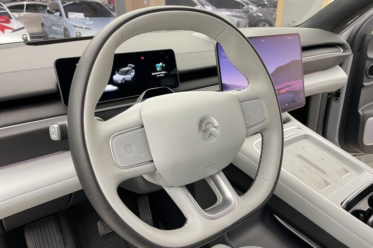 Used Nio ES6 2025 75 kWh Steering Wheel