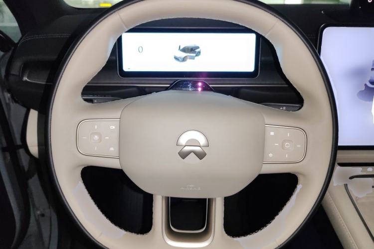 Used Nio ES6 2025 75 kWh Steering Wheel