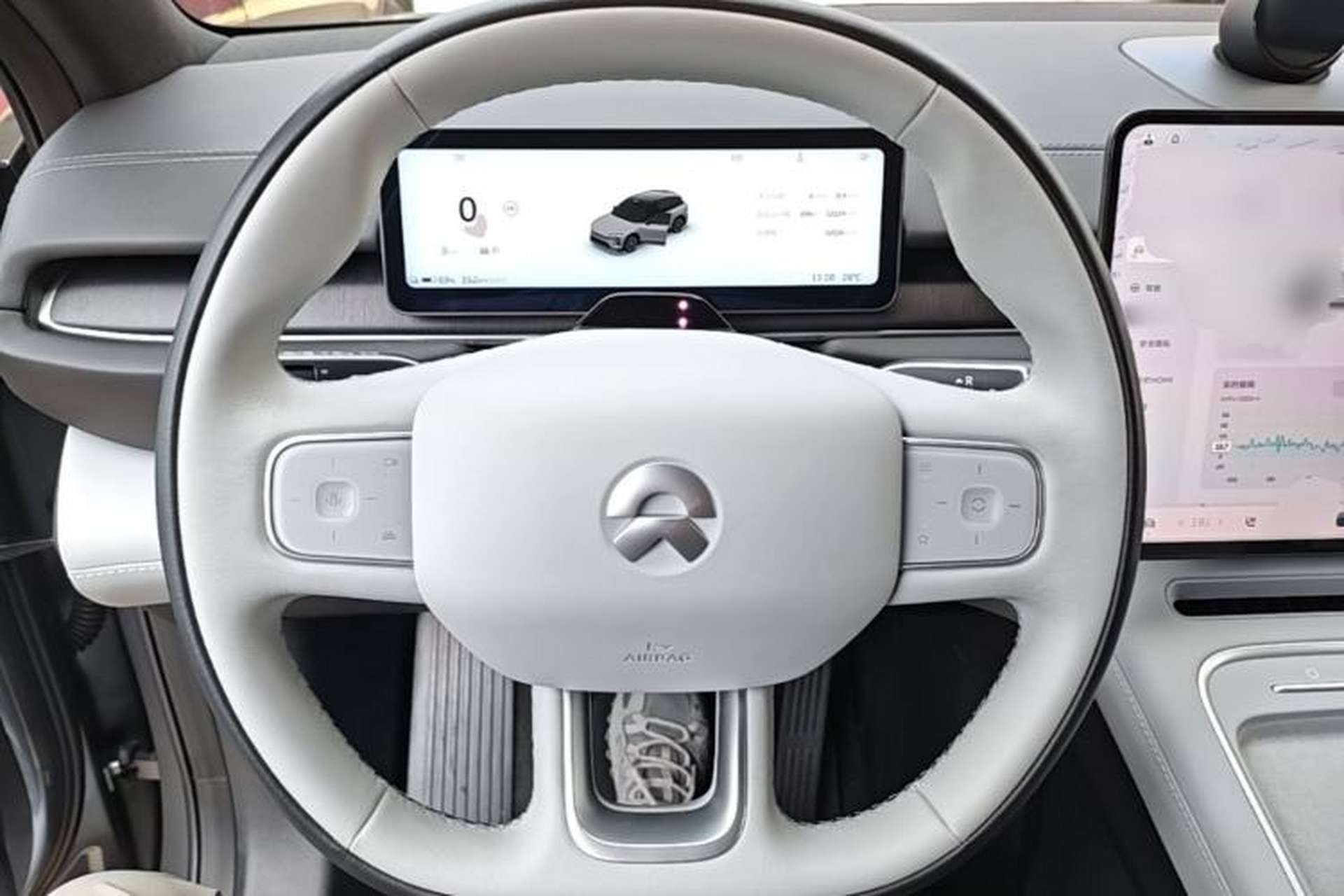 Used Nio ES6 2025 75 kWh Steering Wheel