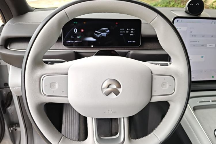 Used Nio ES6 2025 75 kWh Steering Wheel