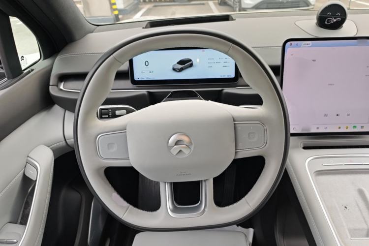Used Nio ES6 2025 75 kWh Steering Wheel