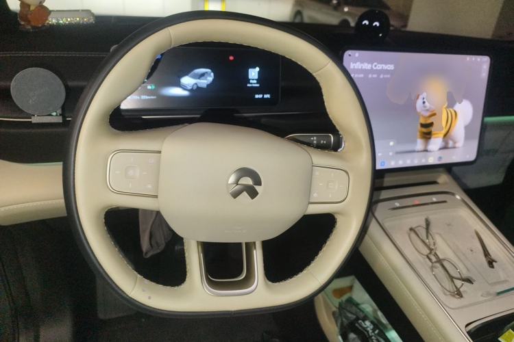 Used Nio ES6 2025 75 kWh Steering Wheel