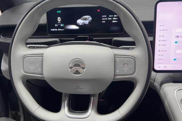 Used Nio ES6 2025 75 kWh Steering Wheel