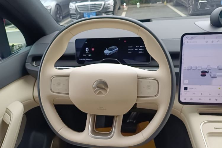 Used Nio ES6 2025 75 kWh Steering Wheel