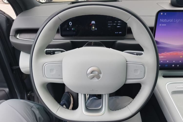 Used Nio ES6 2025 75 kWh Steering Wheel