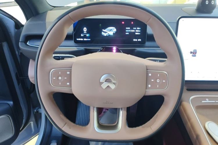 Used Nio ES6 2025 75 kWh Steering Wheel