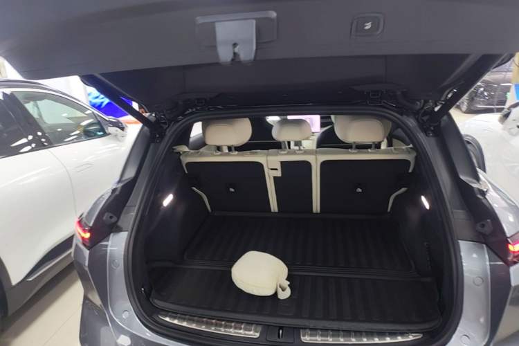 Used Nio ES6 2025 75 kWh Trunk