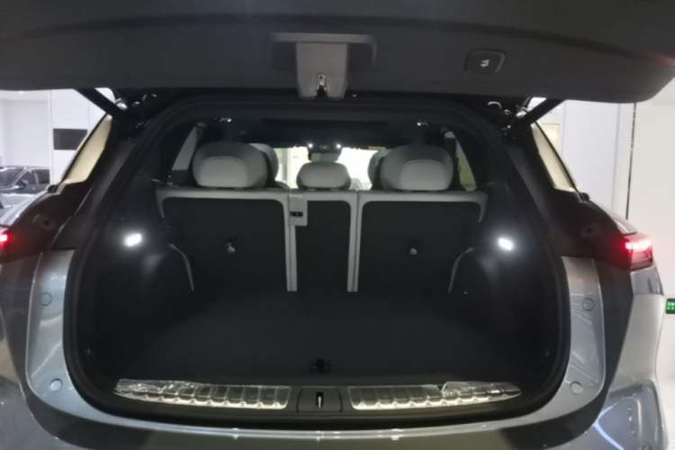 Used Nio ES6 2025 75 kWh Trunk
