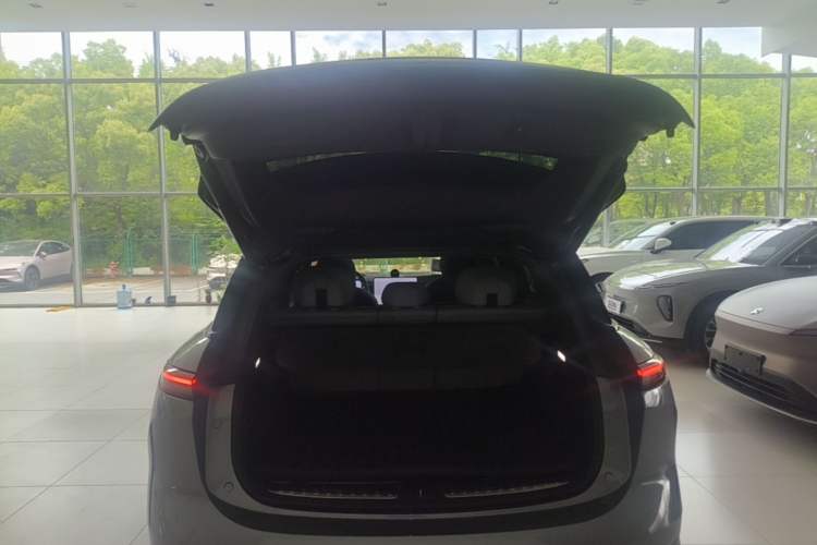 Used Nio ES6 2025 75 kWh Trunk
