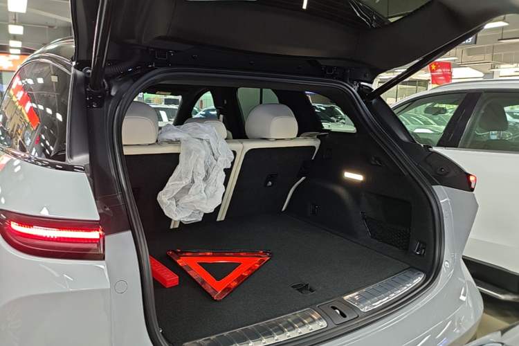 Used Nio ES6 2025 75 kWh Trunk