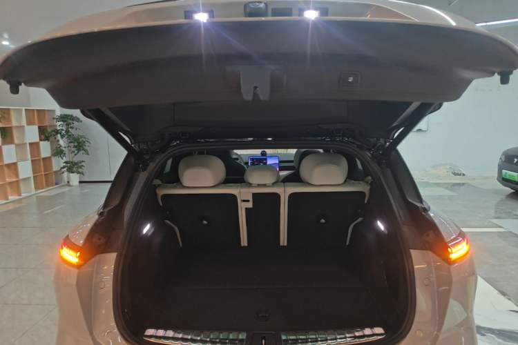 Used Nio ES6 2025 75 kWh Trunk