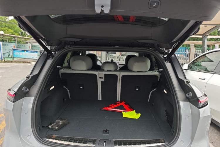 Used Nio ES6 2025 75 kWh Trunk