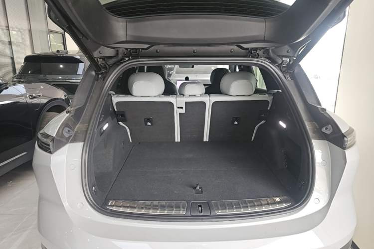 Used Nio ES6 2025 75 kWh Trunk