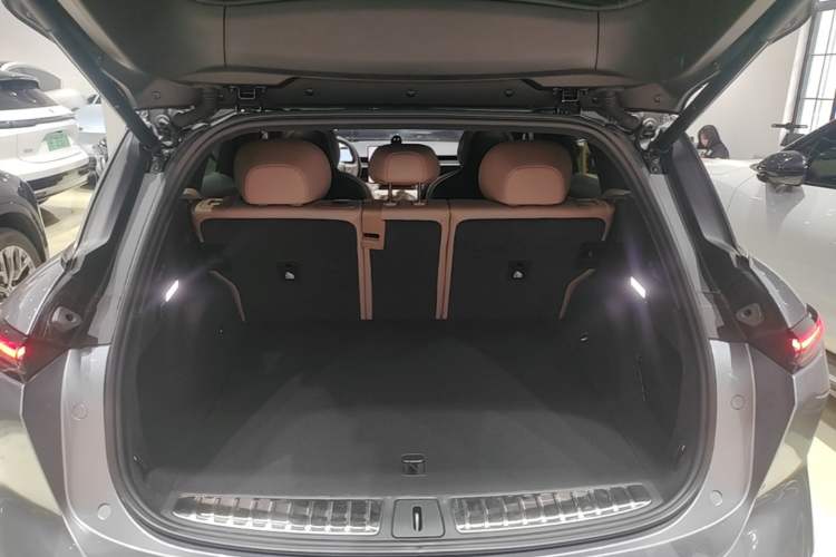 Used Nio ES6 2025 75 kWh Trunk