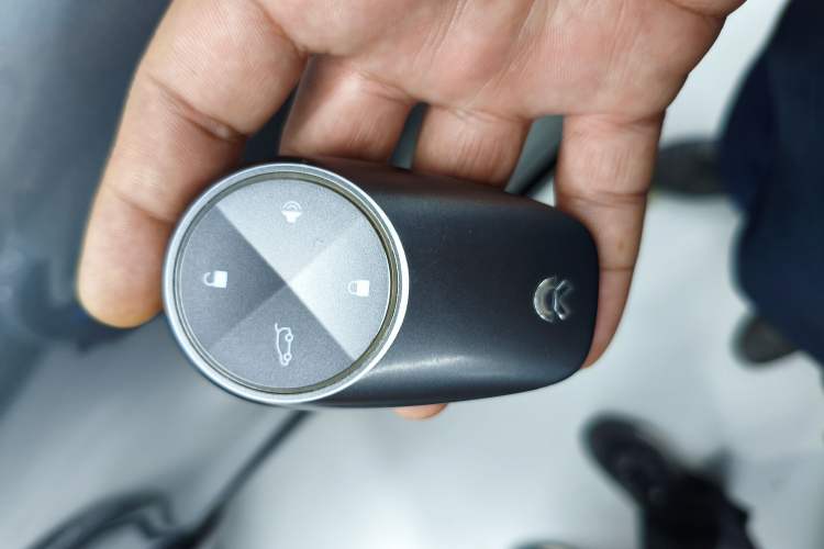 Used Nio ES6 2025 75 kWh Vehicle Key