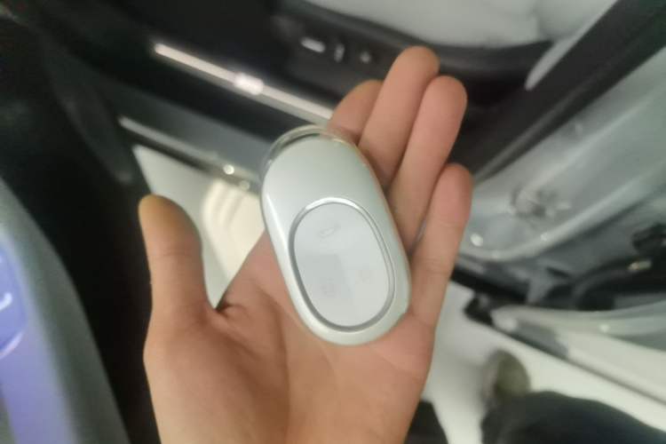 Used Nio ES6 2025 75 kWh Vehicle Key