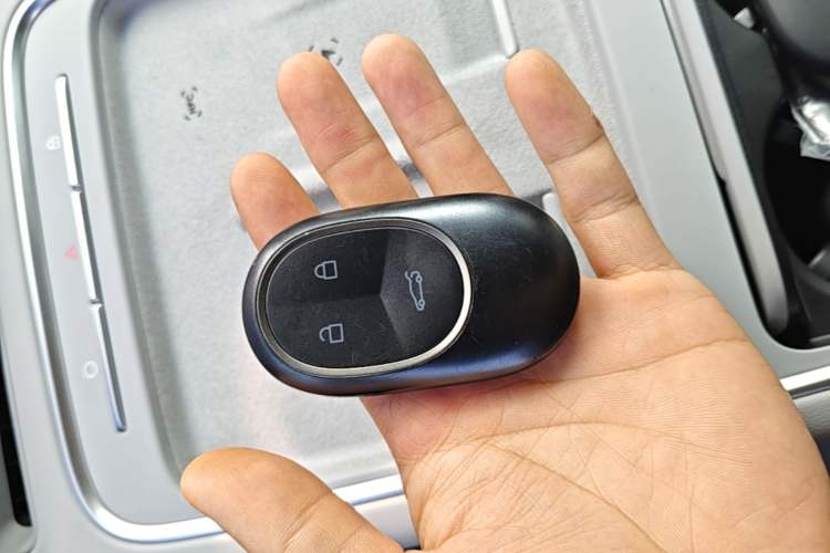 Used Nio ES6 2025 75 kWh Vehicle Key