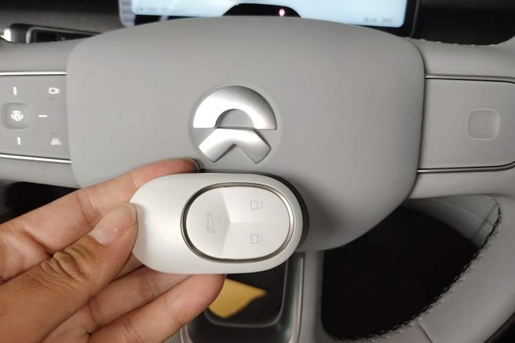 Used Nio ES6 2025 75 kWh Vehicle Key