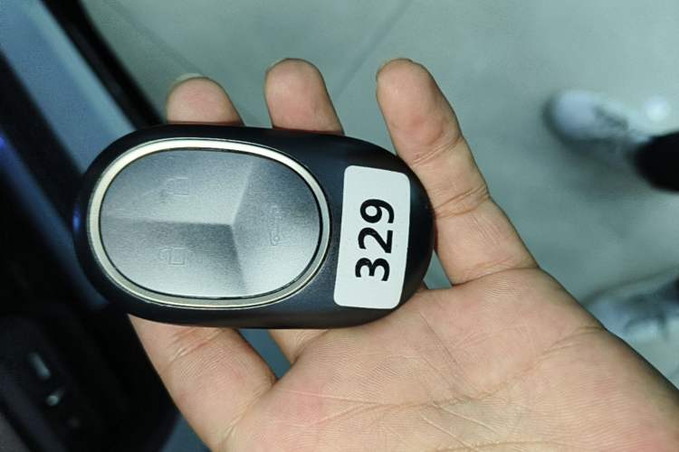 Used Nio ES6 2025 75 kWh Vehicle Key
