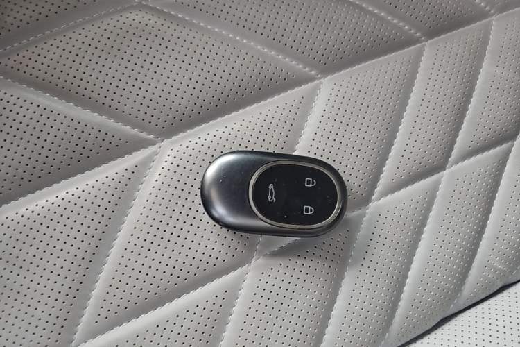Used Nio ES6 2025 75 kWh Vehicle Key