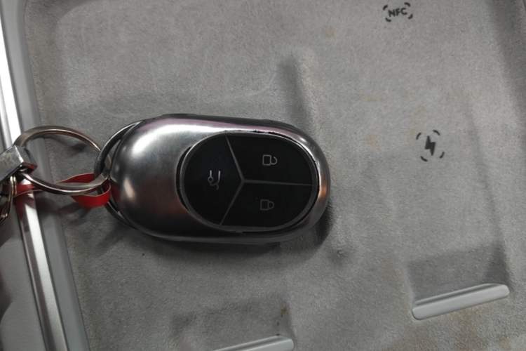 Used Nio ES6 2025 75 kWh Vehicle Key