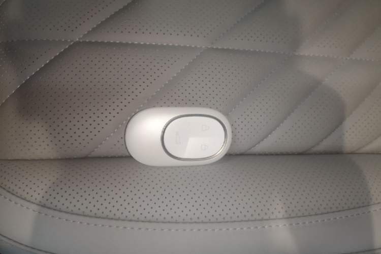 Used Nio ES6 2025 75 kWh Vehicle Key