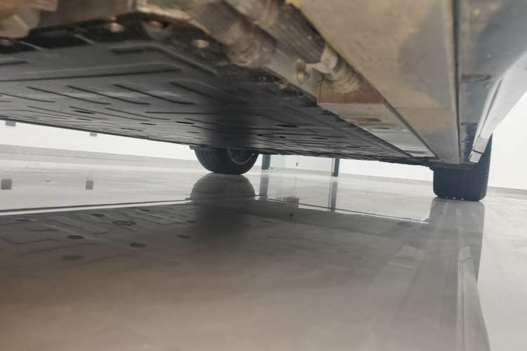 Used Nio ES6 2025 75 kWh Chassis Front Left