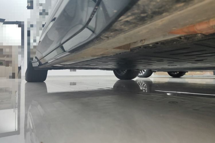 Used Nio ES6 2025 75 kWh Chassis Front Right