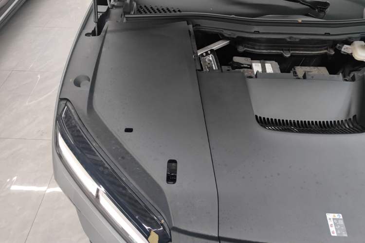 Used Nio ES6 2025 75 kWh Engine Bay Right