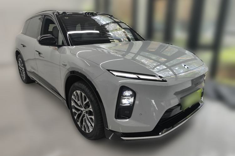 Used Nio ES6 2025 75 kWh Front Right 45 Deg