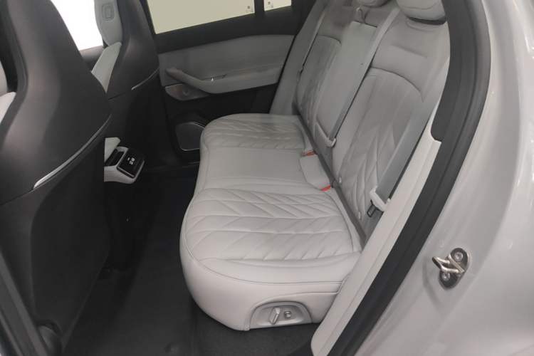 Used Nio ES6 2025 75 kWh Left Rear Seat