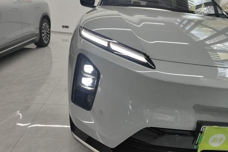 Used Nio ES6 2025 75 kWh Right Front Headlight
