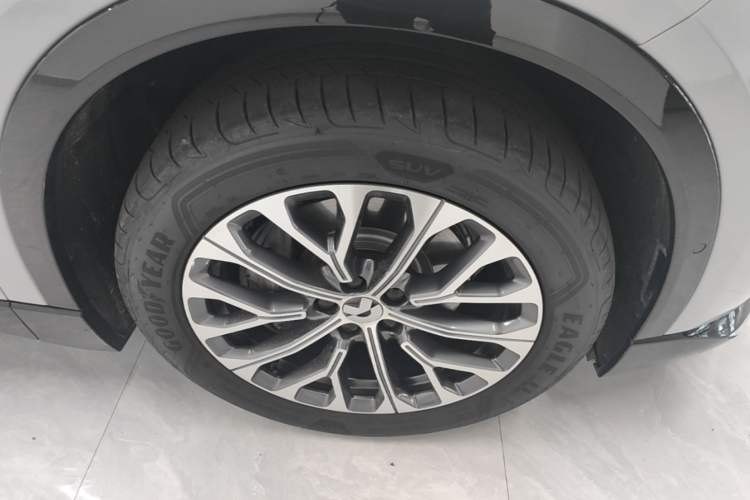 Used Nio ES6 2025 75 kWh Right Front Wheel Hub