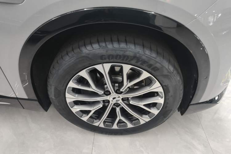 Used Nio ES6 2025 75 kWh Right Front Wheel Hub