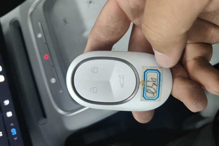 Used Nio ES6 2025 75 kWh Vehicle Key