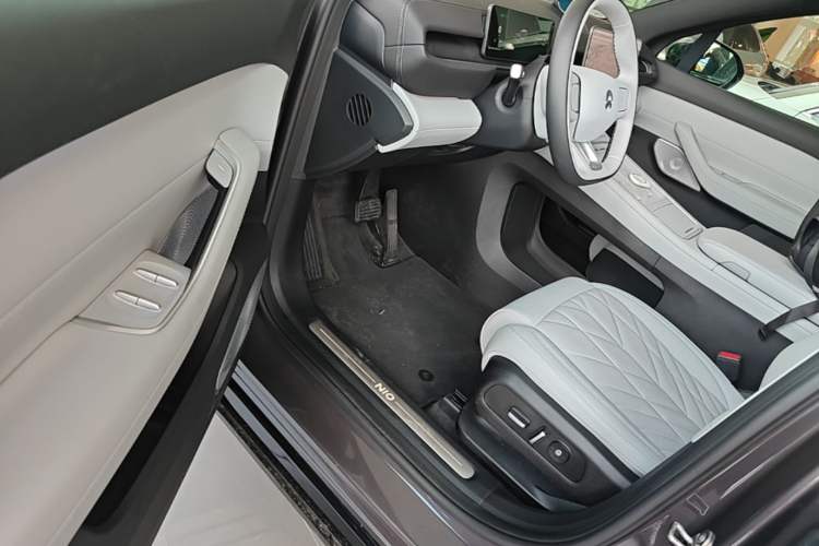 Used Nio ES6 2025 75 kWh Driver Seat