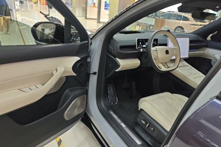 Used Nio ES6 2025 75 kWh Driver Seat