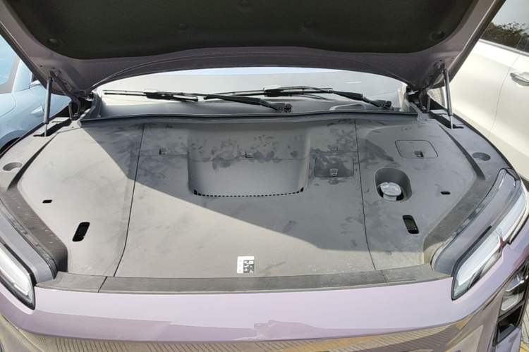 Used Nio ES6 2025 75 kWh Engine Bay
