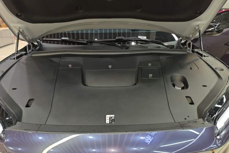 Used Nio ES6 2025 75 kWh Engine Bay