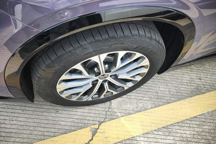 Used Nio ES6 2025 75 kWh Exterior 4