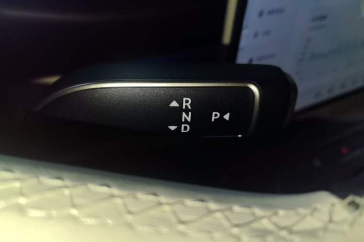 Used Nio ES6 2025 75 kWh Gear Lever