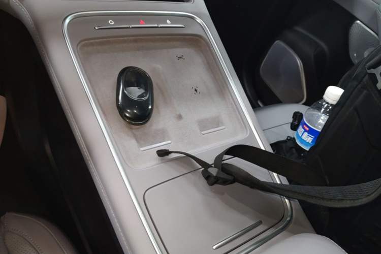 Used Nio ES6 2025 75 kWh Gear Lever