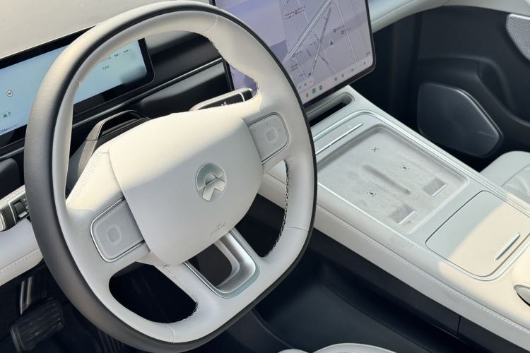 Used Nio ES6 2025 75 kWh Interior 2