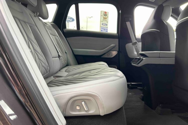Used Nio ES6 2025 75 kWh Interior 8