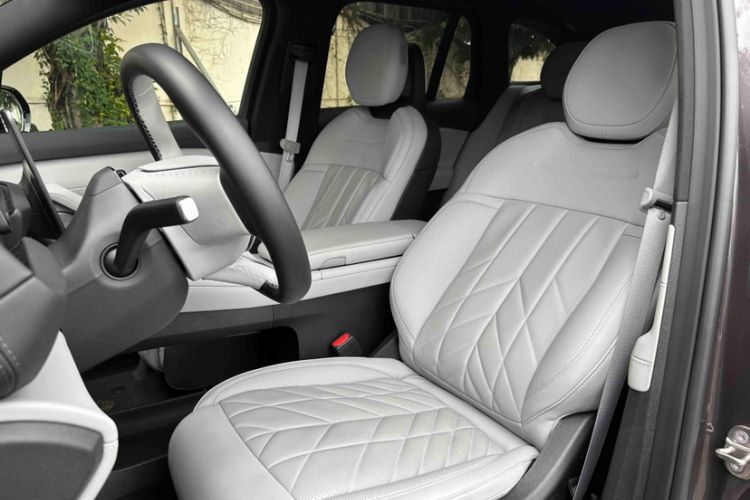 Used Nio ES6 2025 75 kWh Interior 9