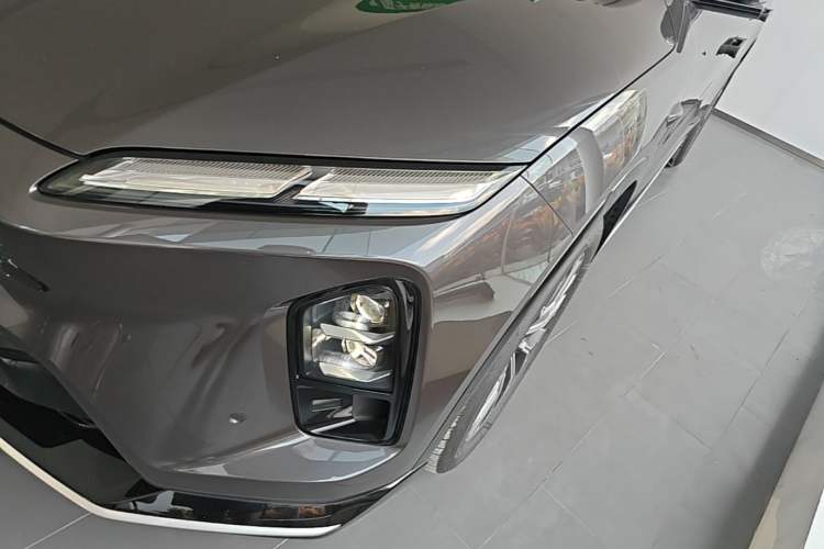 Used Nio ES6 2025 75 kWh Left Front Headlight