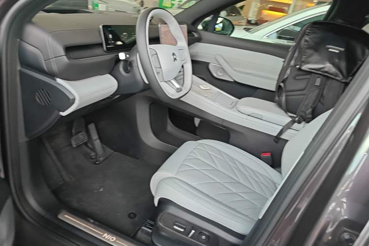 Used Nio ES6 2025 75 kWh Left Front Seat