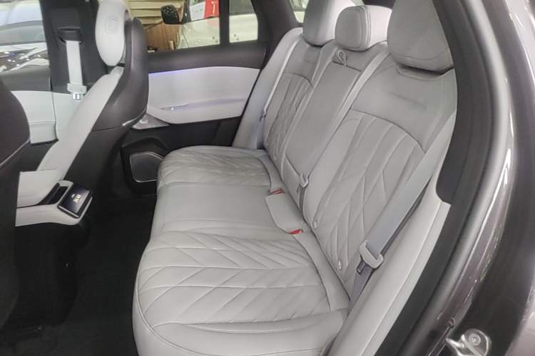 Used Nio ES6 2025 75 kWh Left Rear Seat