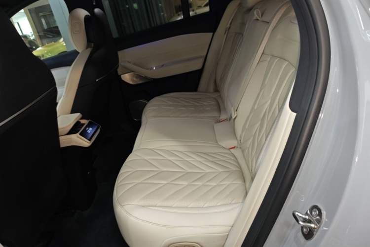 Used Nio ES6 2025 75 kWh Left Rear Seat