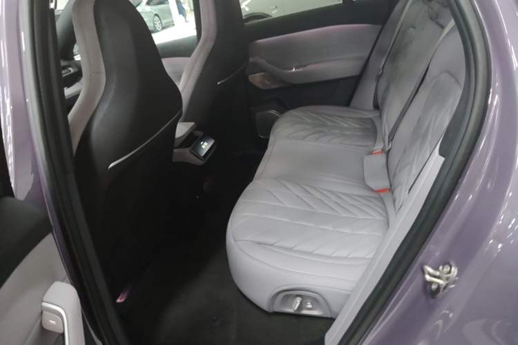 Used Nio ES6 2025 75 kWh Left Rear Seat